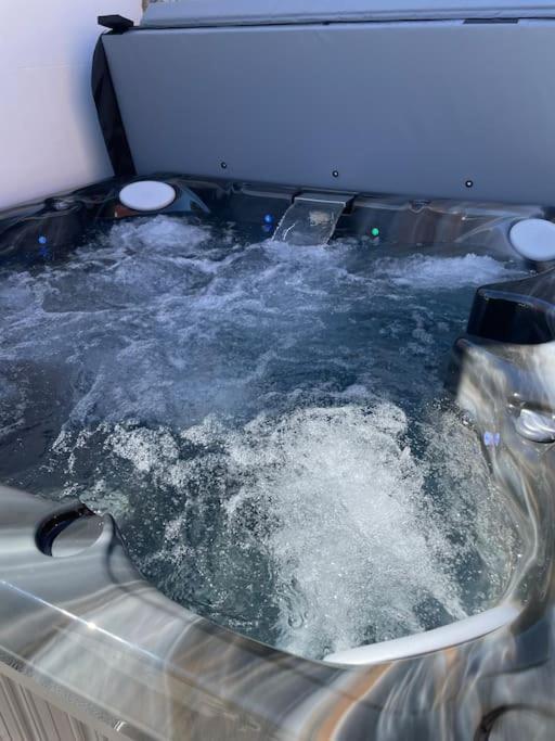 Luxury Georgian Home, Hot Tub, Sea View, Private Garden, Sleeps 6 Bognor Regis Buitenkant foto