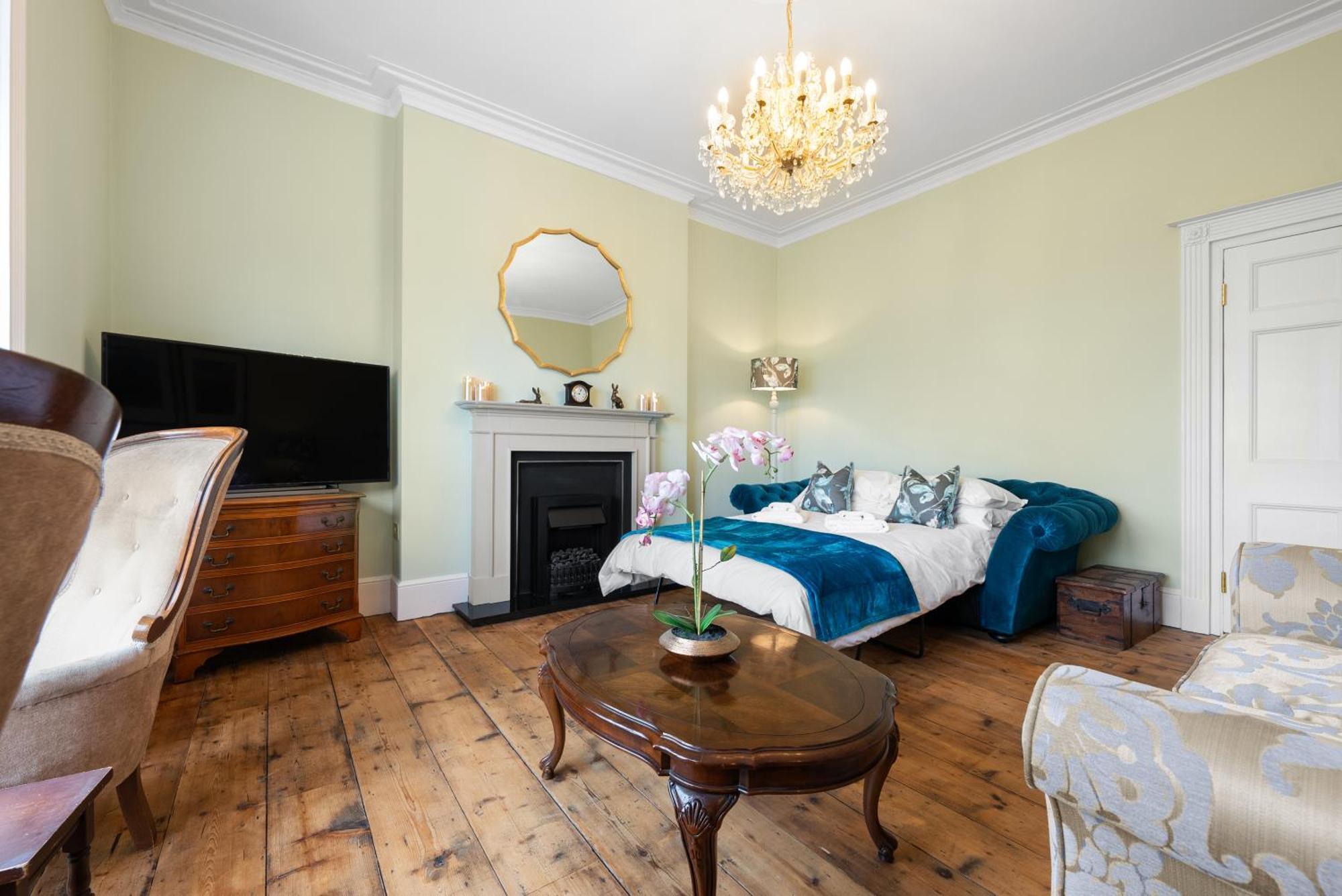 Luxury Georgian Home, Hot Tub, Sea View, Private Garden, Sleeps 6 Bognor Regis Buitenkant foto