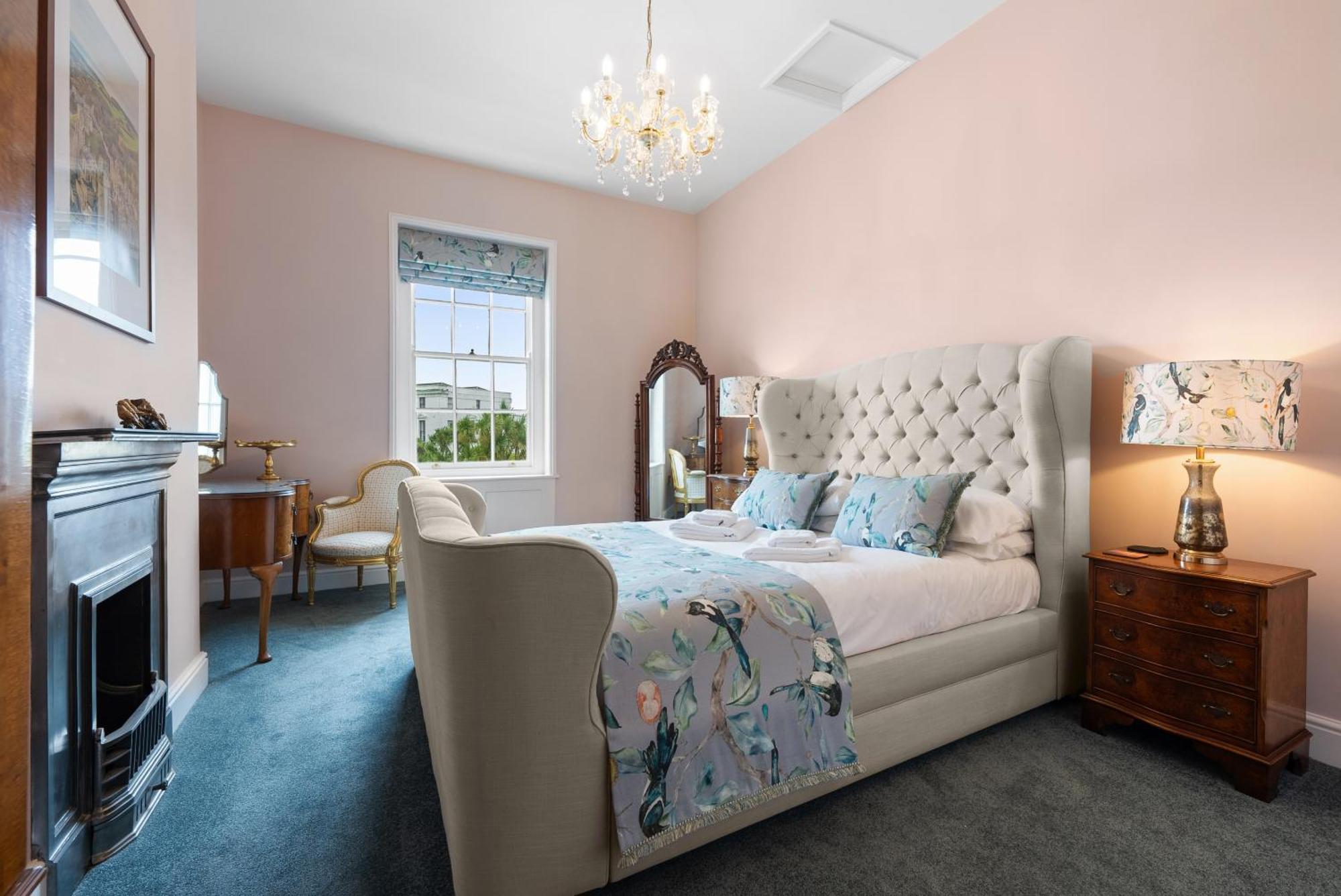 Luxury Georgian Home, Hot Tub, Sea View, Private Garden, Sleeps 6 Bognor Regis Buitenkant foto