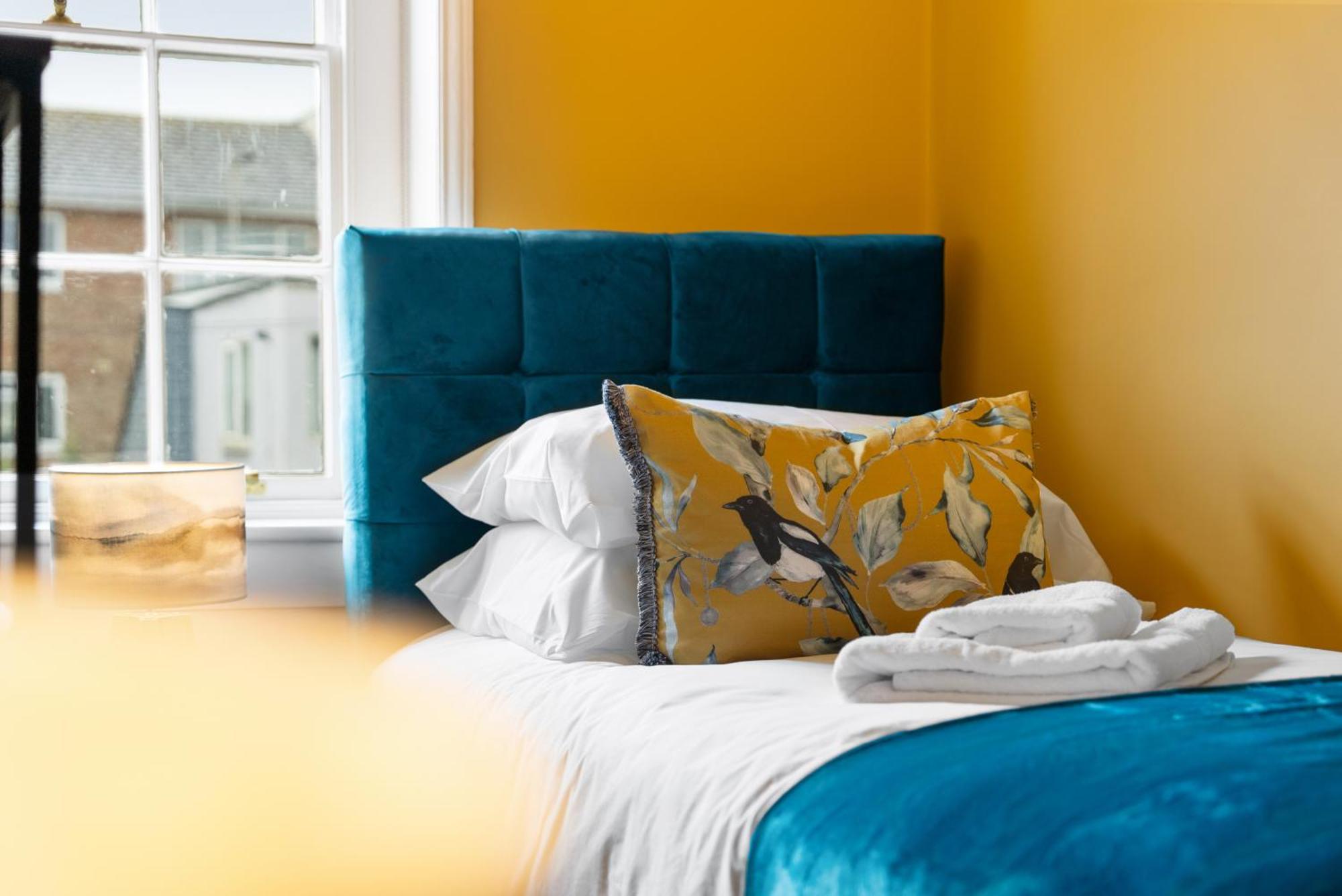 Luxury Georgian Home, Hot Tub, Sea View, Private Garden, Sleeps 6 Bognor Regis Buitenkant foto