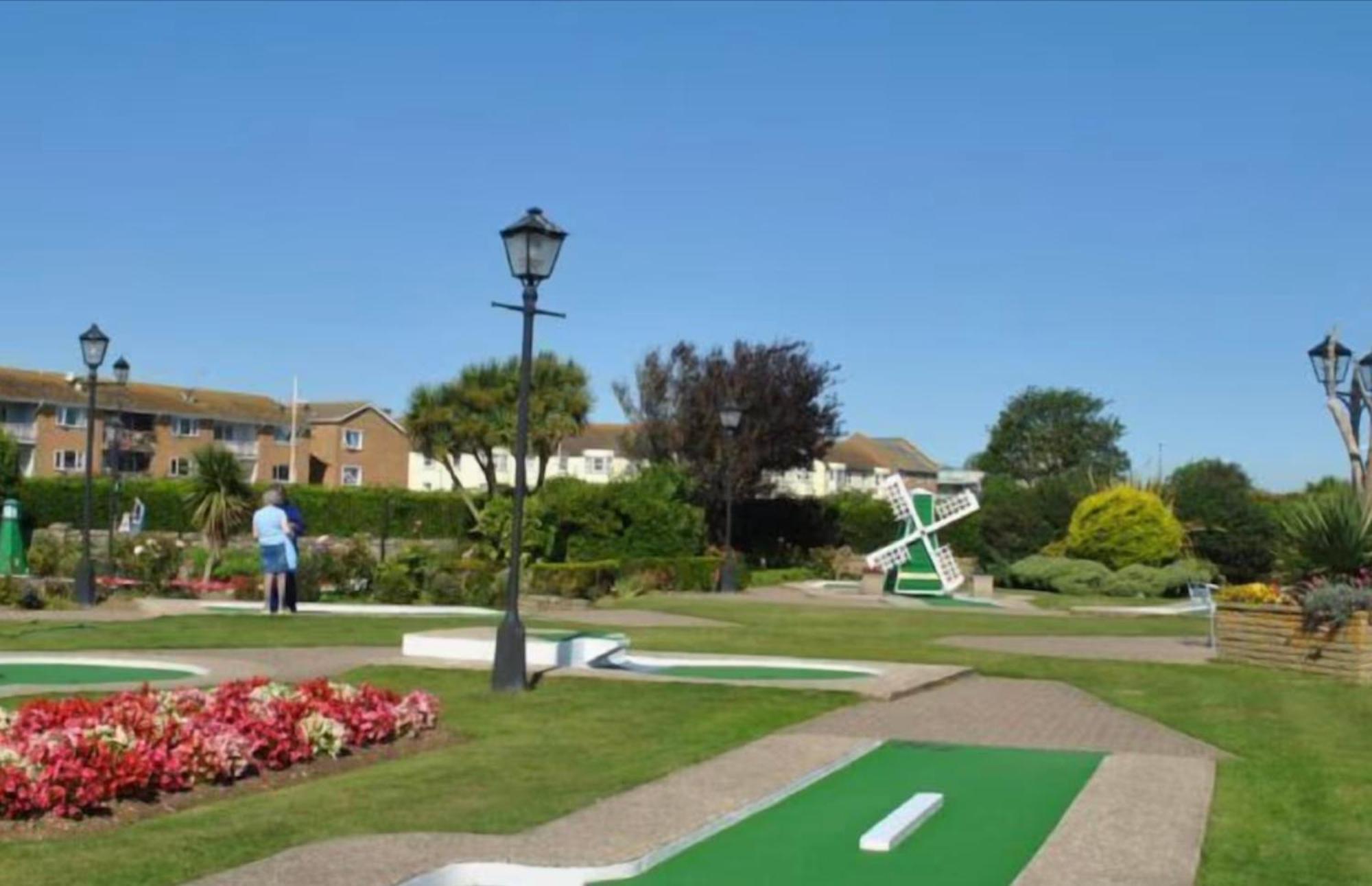 Luxury Georgian Home, Hot Tub, Sea View, Private Garden, Sleeps 6 Bognor Regis Buitenkant foto
